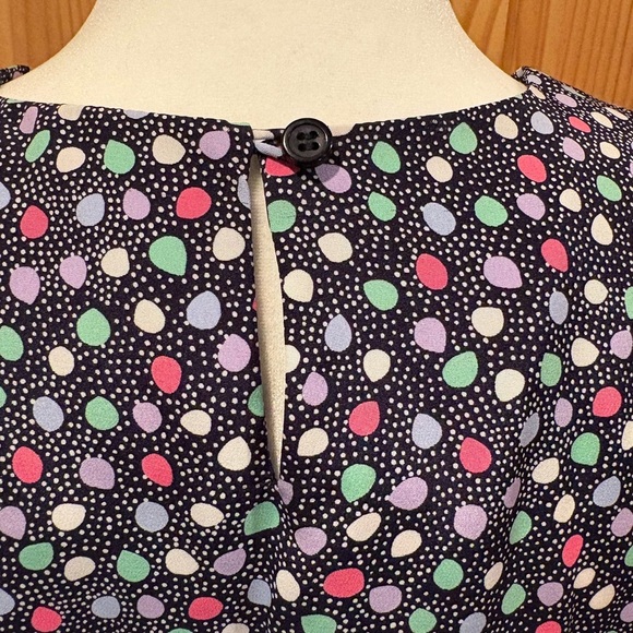 Notations Pastel Polka Dot Print
Sleeveless Top - Picture 5 of 9